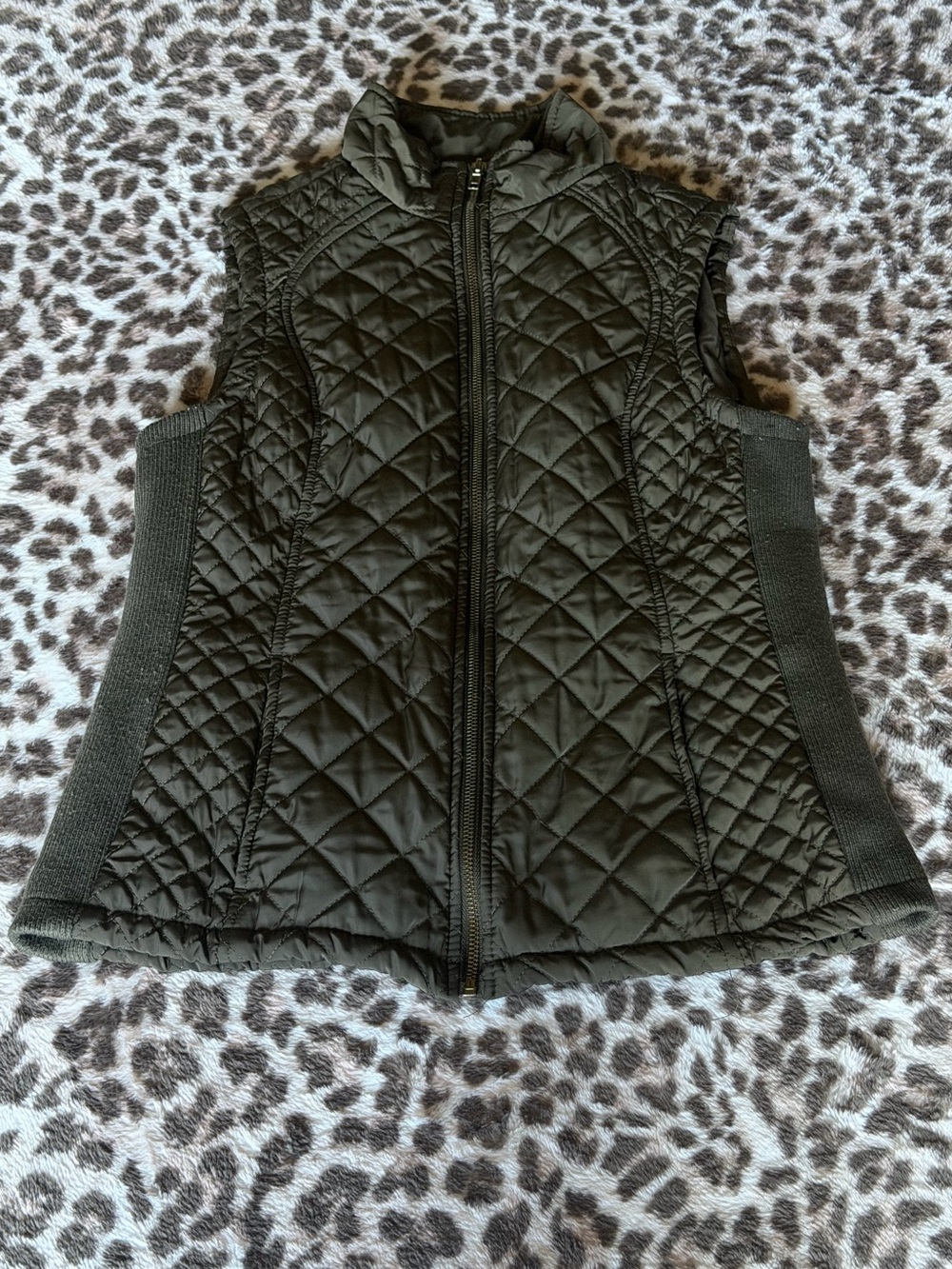 Adrienne Vittadini Green Quilted Puffer Vest Zip Up Sleeveless Jacket Size Small